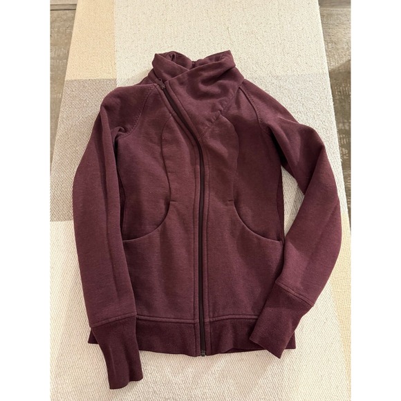lululemon athletica Jackets & Blazers - Lululemon burgundy size 4 jacket